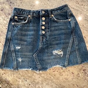 We The Free Blue Distressed Mini Skirt. Size 26